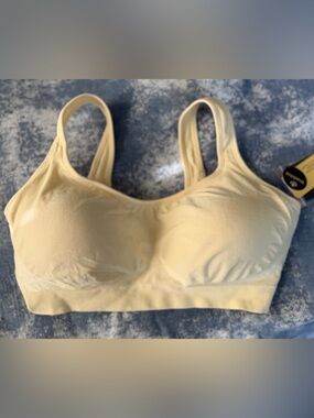 NWT Truekind Wireless Comfort Shaper Cream Nude Bra Size XL